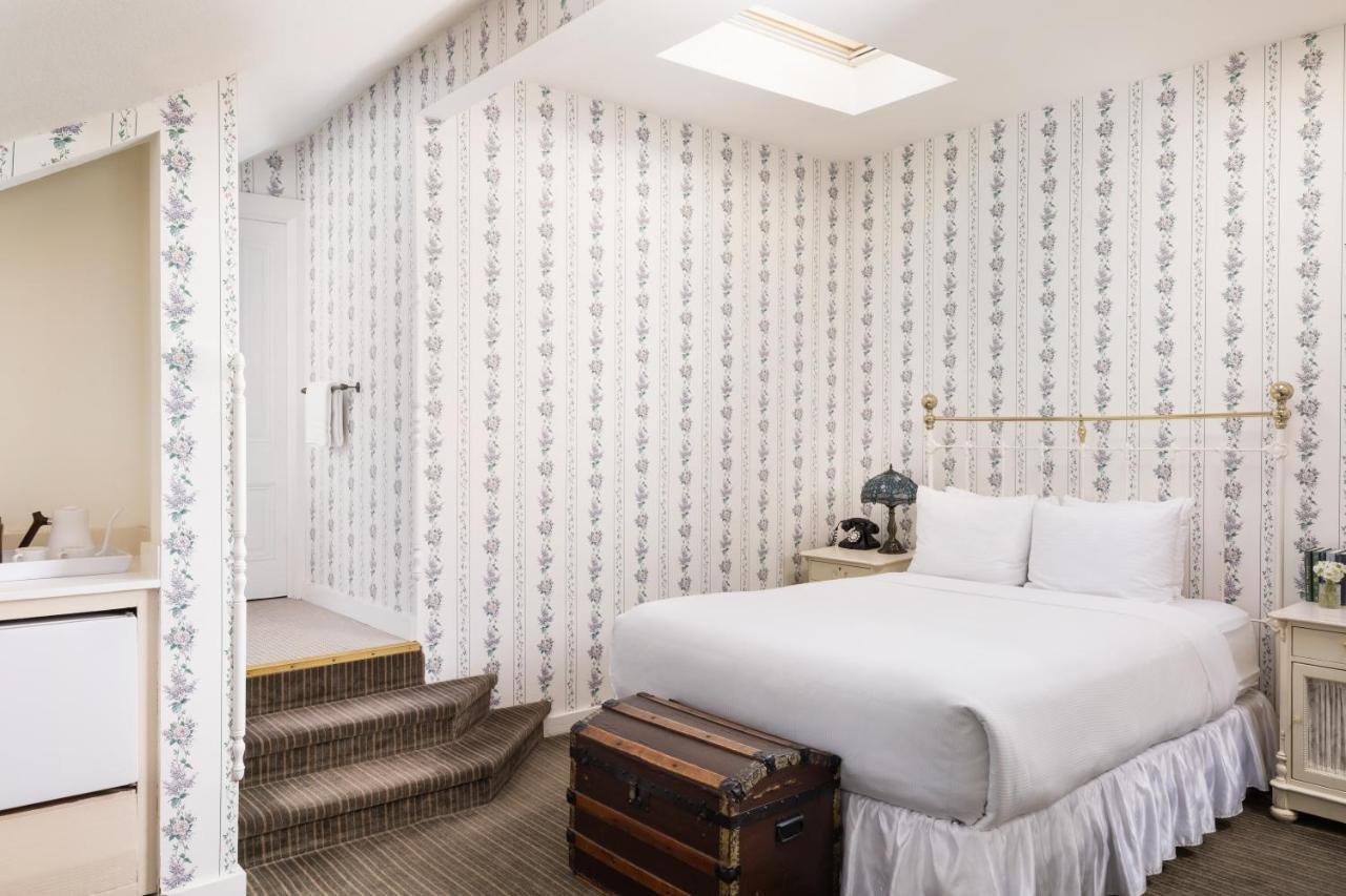 Centrella Hotel, A Kirkwood Collection Hotel Пасифик Гров Экстерьер фото