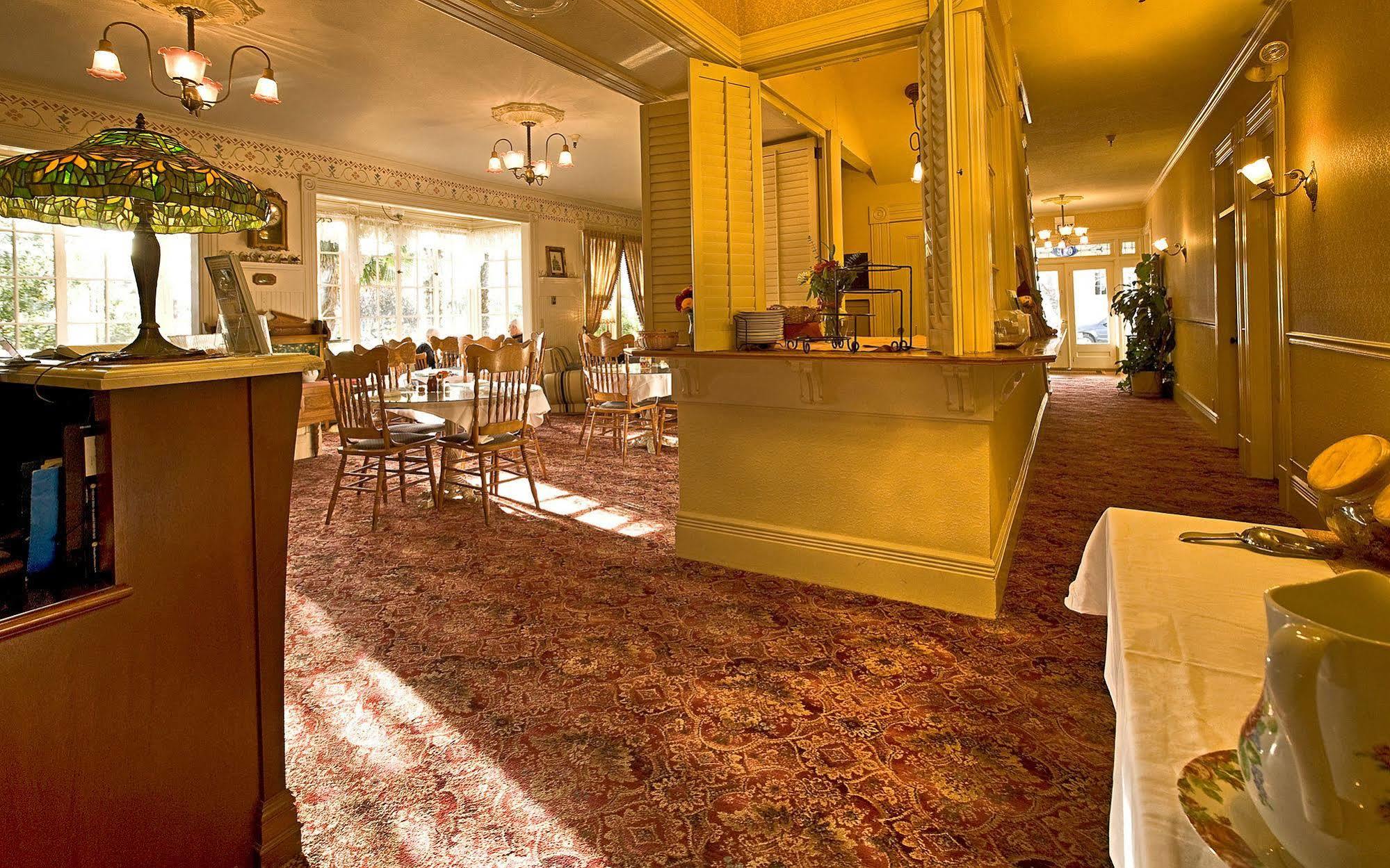 Centrella Hotel, A Kirkwood Collection Hotel Пасифик Гров Экстерьер фото